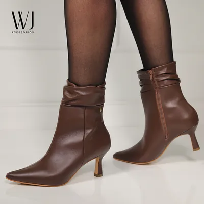 Bota Cano Curto Couro Detalhe Enrrugado No Cano 6,5cm