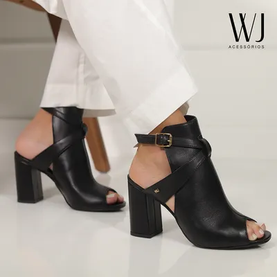 Sandal Boot Couro Tira Com Fivela 8,5cm