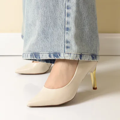 Scarpin Salto Com Detalhe Cromado 8,7cm Scarpin Salto Com Detalhe Cromado 8,7cm